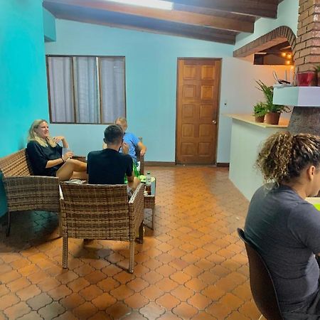 Global House Cr Hostel Backpackers Alajuela Habitacion Compartida 2 Camas Por Habitacion Екстериор снимка
