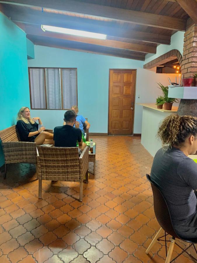 Global House Cr Hostel Backpackers Alajuela Habitacion Compartida 2 Camas Por Habitacion Екстериор снимка